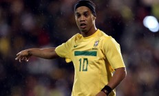 开云体育登录-卡塔尔掀翻阿尔及利亚，阿坎吉的无解方程式如何改写足球战术版图