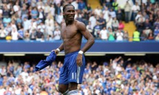 开云官网-深圳队完胜爵士，利拉德高光表现引爆全球篮球圈