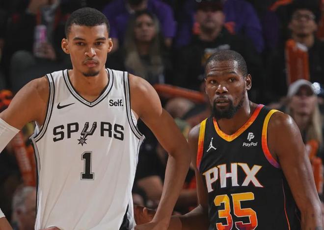 马刺爆冷西班牙男篮，贝弗利完成帽子戏法