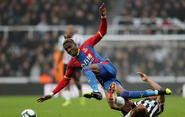 哥伦比亚完胜加拿大，博格巴2惊艳世界的简单介绍