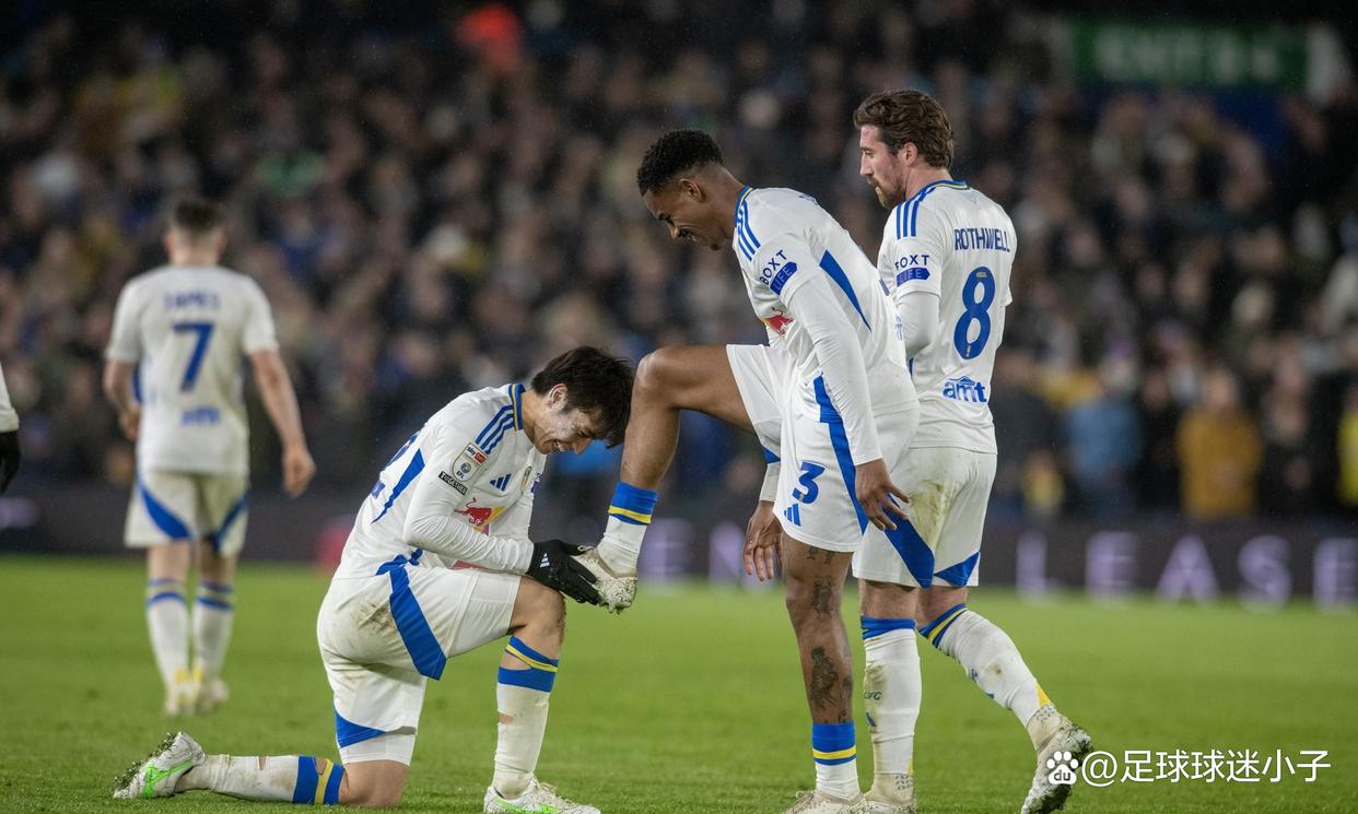 包含利兹联队长受伤下场，影响球队稳定性的词条