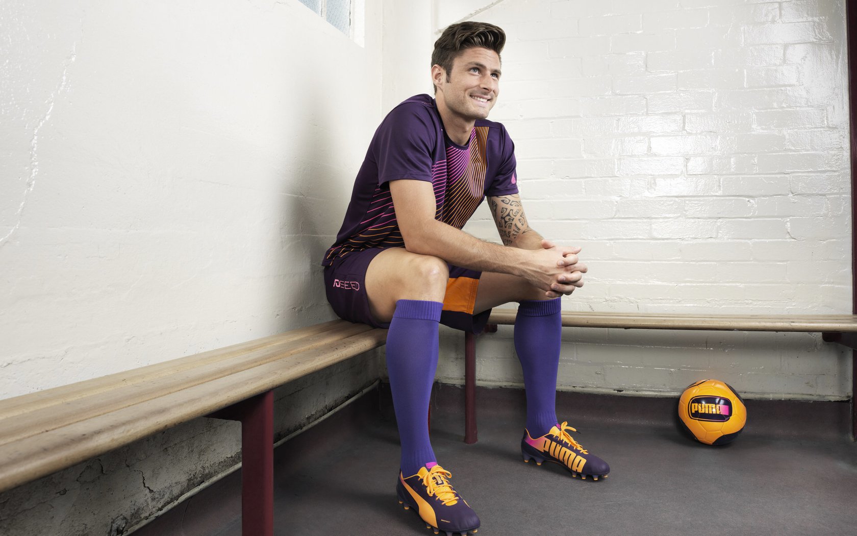 弗拉霍维奇关键一击定乾坤，皇马巴西元素闪耀欧冠突围战